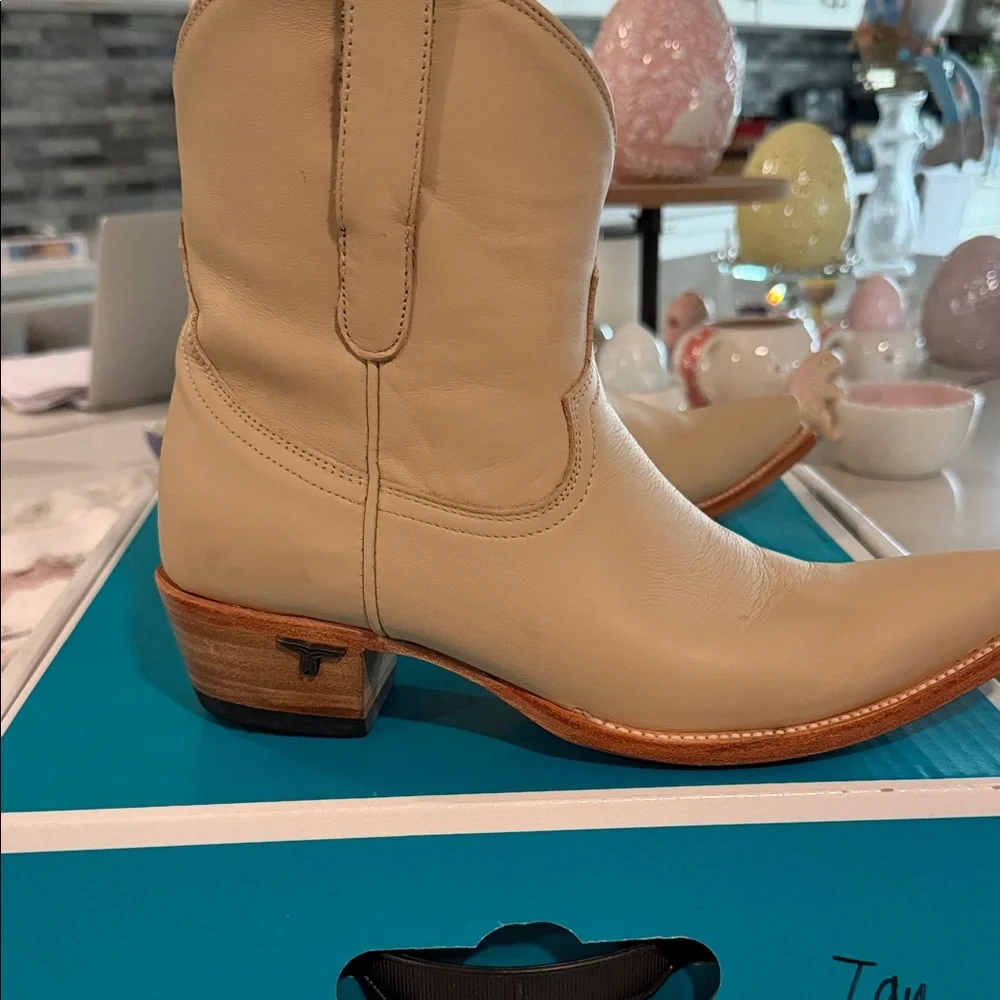 Women’s Beige Western Ankle Boots - Brand - Picture 2 of 10